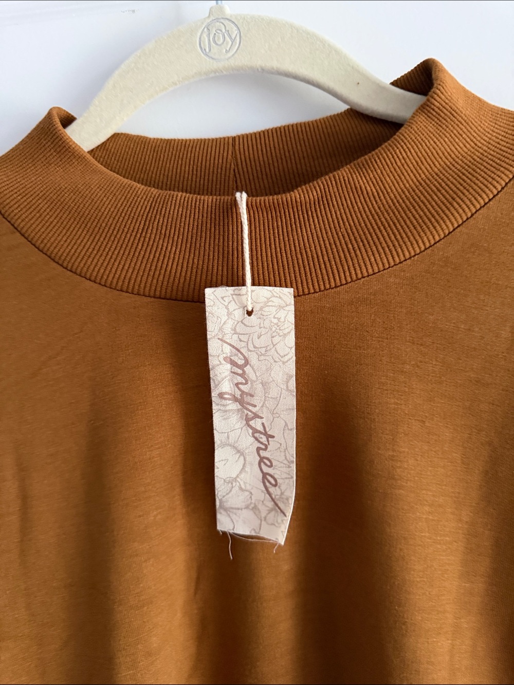 Crewneck Sweater in Mustard with embroidered Patterned Sleeves - Picture 5 of 8